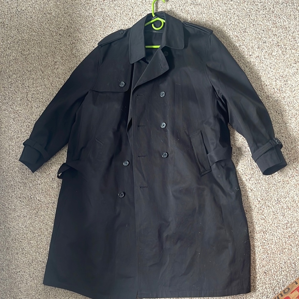 Di Benedetto Mens trench coat color black size 50regular